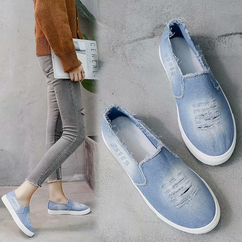 Mokassins aus hellem Destroy-Denim für Damen