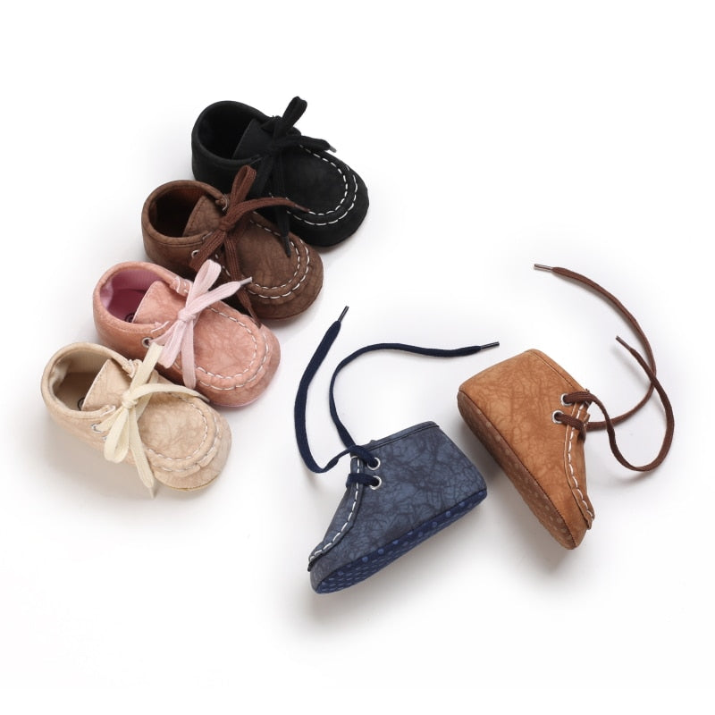 Hohe Schnür-Mokassins in Craquelé-Optik für Baby-Jungen