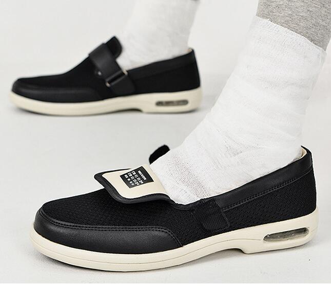 Weiche orthopädische Slipper mit breiter Öffnung für Herren