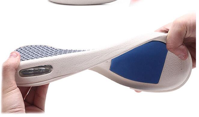 Weiche orthopädische Slipper mit breiter Öffnung für Herren