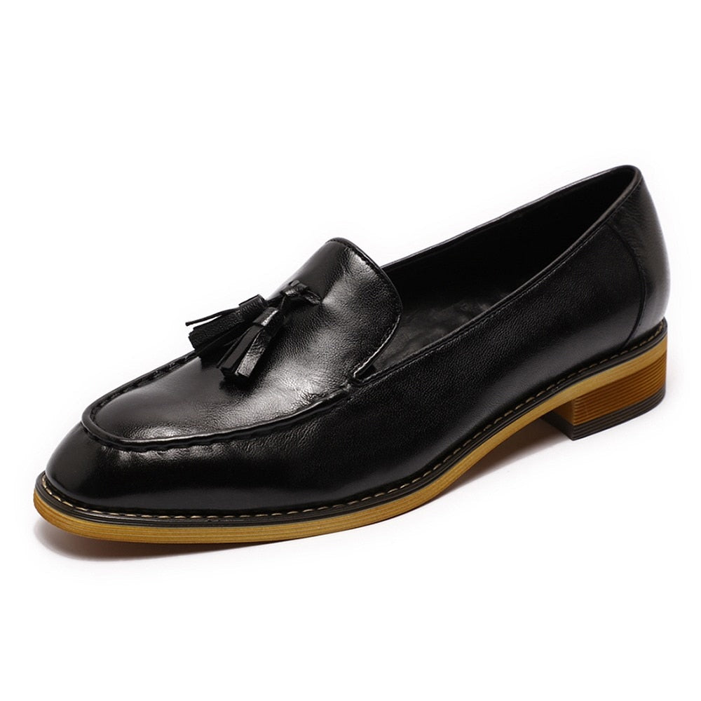 Flache Quasten-Loafer aus echtem Lackleder für Damen