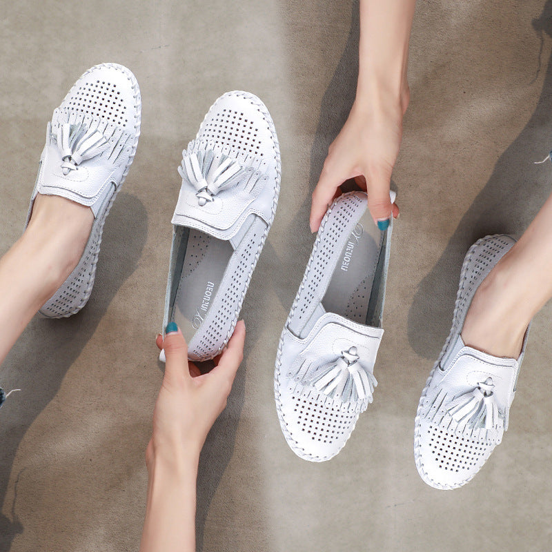 Weiche perforierte Loafer mit Quasten für Damen