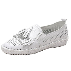 Weiche perforierte Loafer mit Quasten für Damen, Weiß