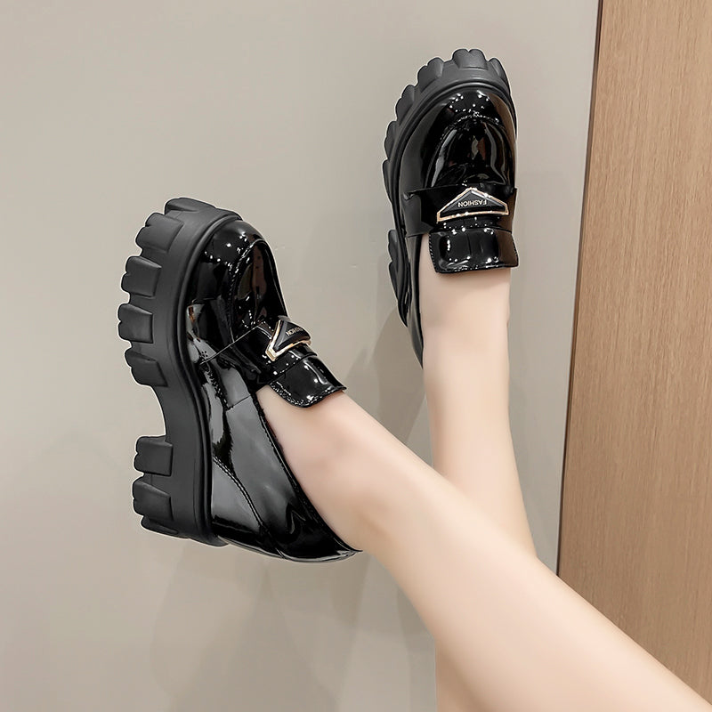 Keilabsatz-Loafer in Lackoptik für Damen