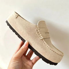 Mokassin-Clogs aus Veloursleder zum Anziehen, Beige