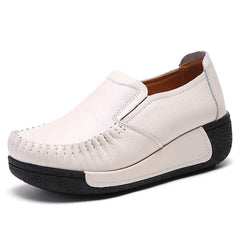 Damen Mokassin aus Glattleder mit dicker Sohle, Beige