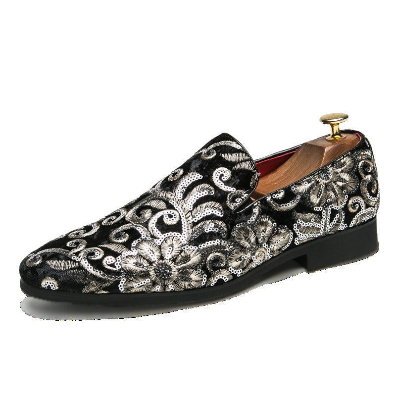 Loafer in glänzendem Samteffekt mit Blumenstickerei und Pailletten