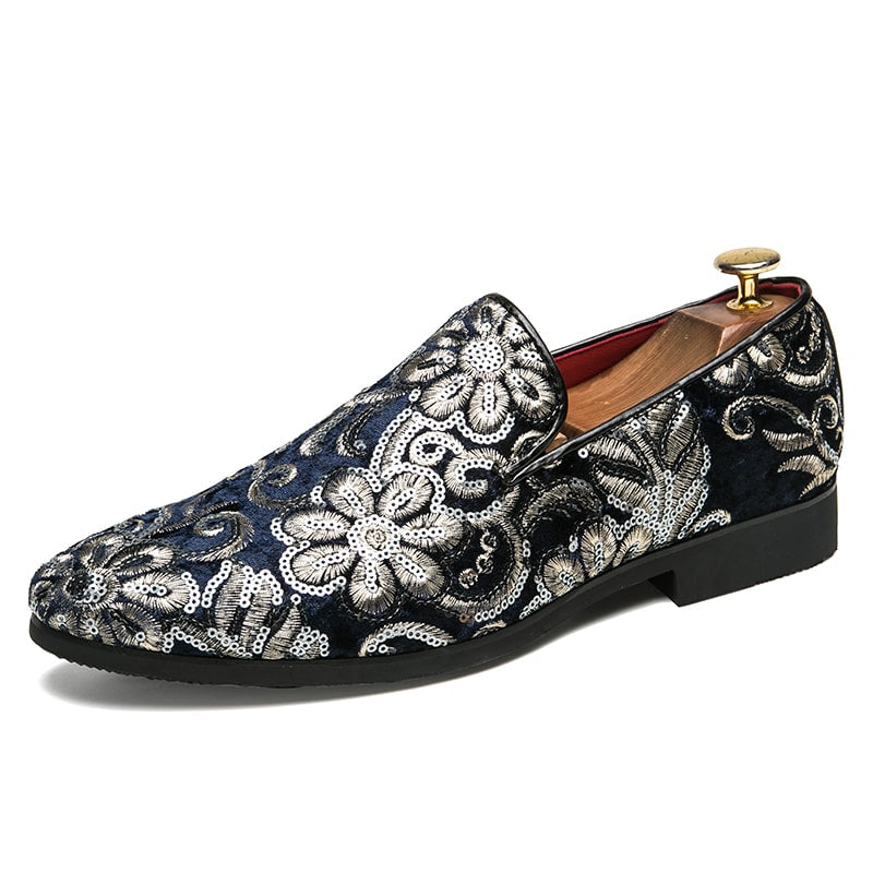 Loafer in glänzendem Samteffekt mit Blumenstickerei und Pailletten