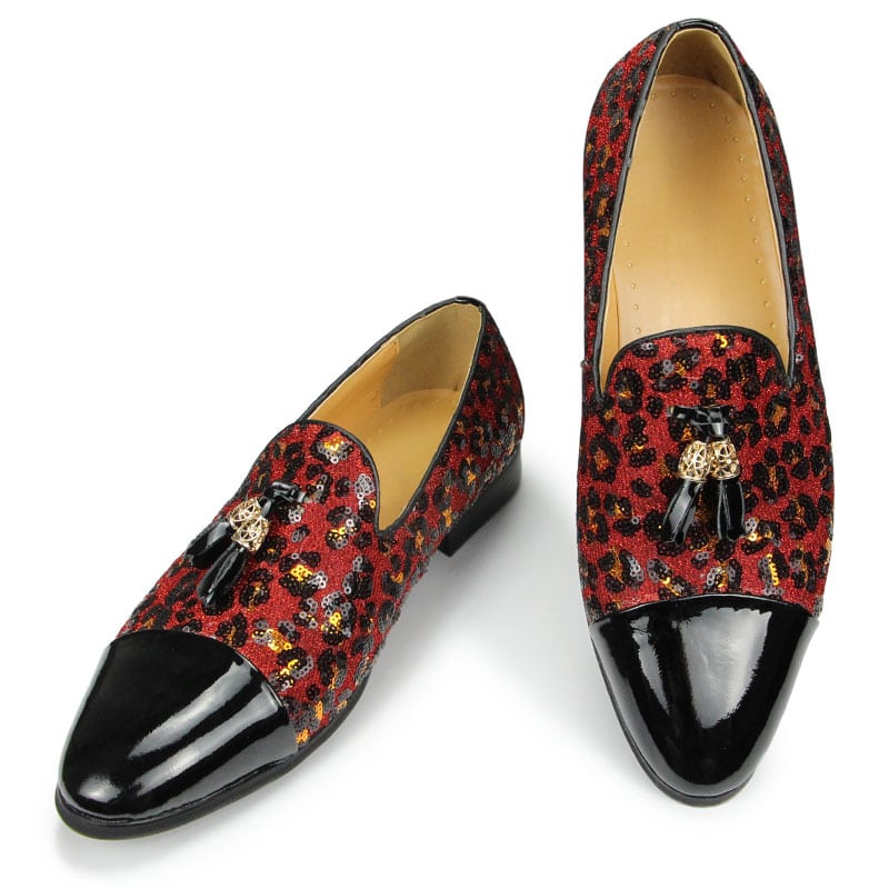 Lackloafer mit Quasten und Pailletten