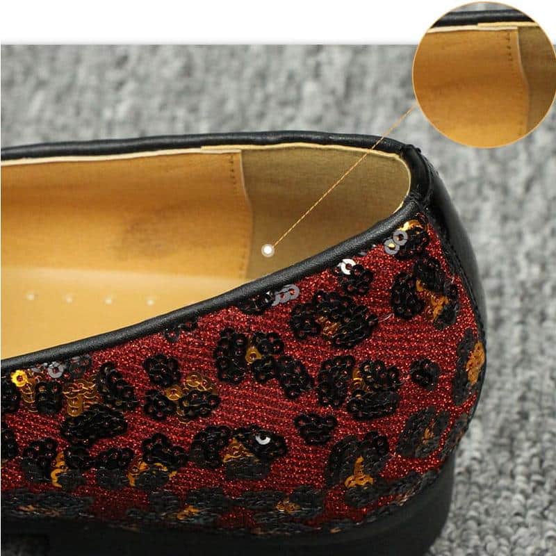 Lackloafer mit Quasten und Pailletten