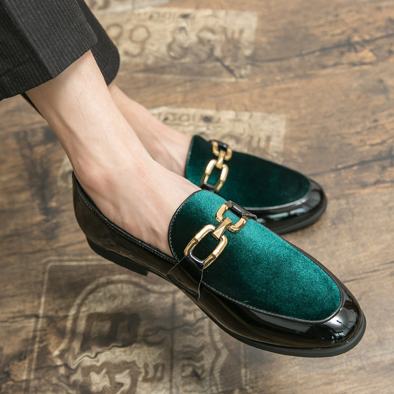 Elegante Lackloafer Schwarz und Samt mit goldenen Trensen