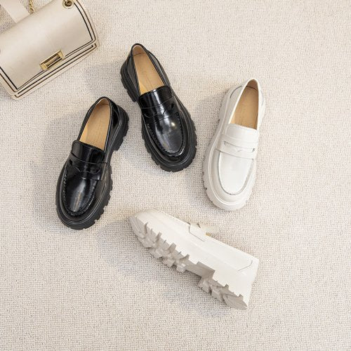 Glattleder-Loafer mit dicker Sohle