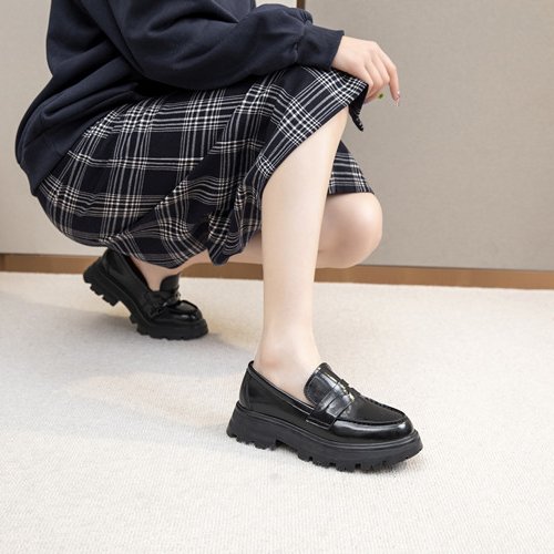 Glattleder-Loafer mit dicker Sohle