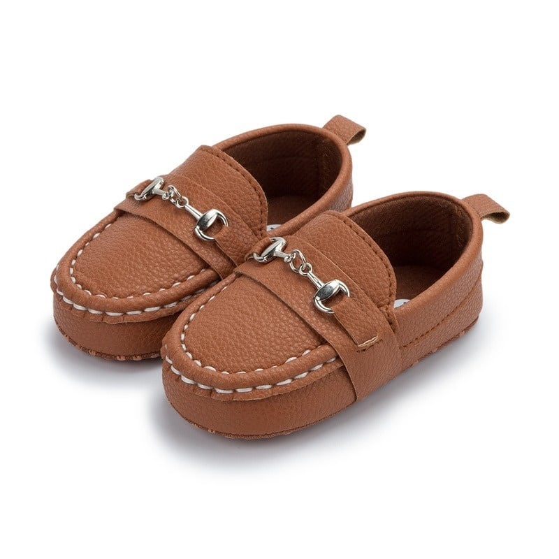 Mokassins für Babys aus genarbtem Leder mit Silberzähnen