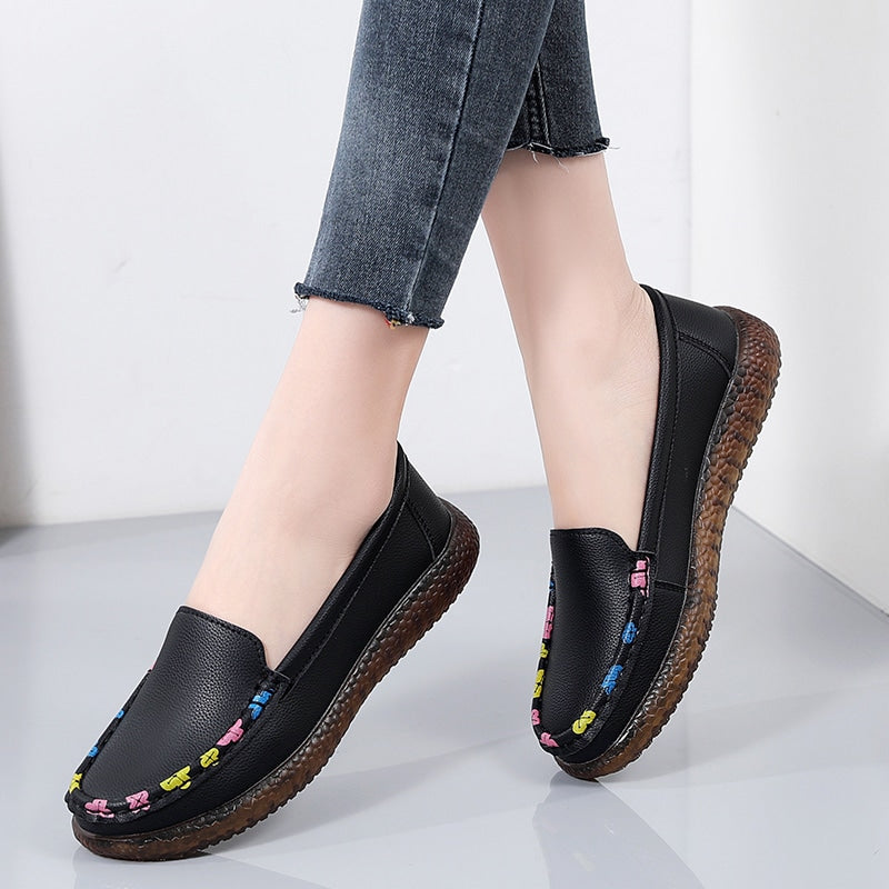 Damen-Loafer mit dezenten Blumenmotiven
