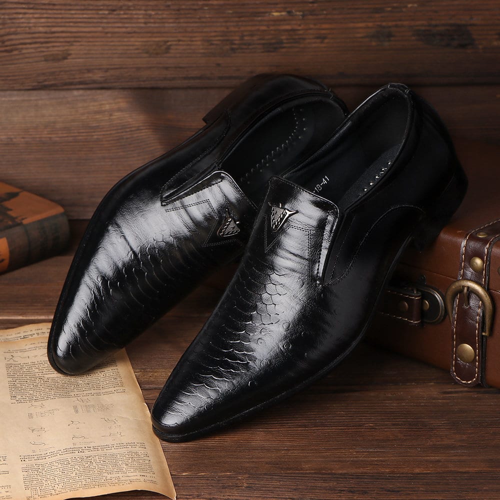 Herren-Loafer in Lackleder-Optik mit Schlangenleder-Effekt