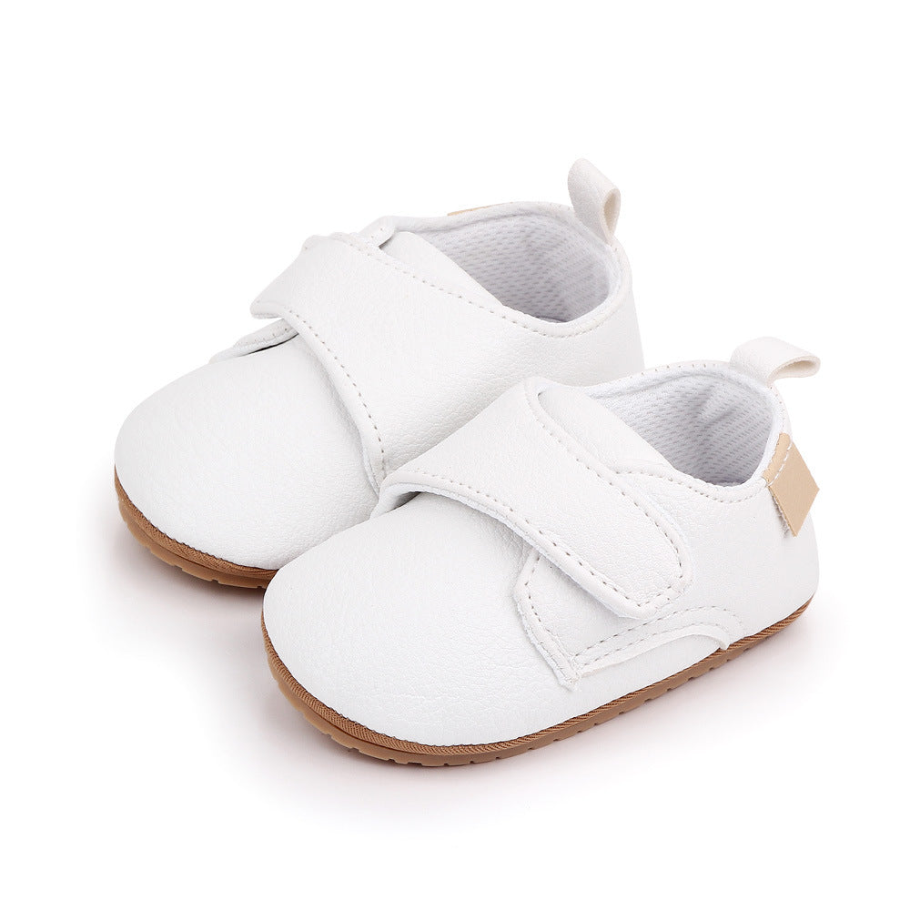 Mokassins in Lederoptik mit Klettverschluss und rutschfester Sohle für Baby-Jungen