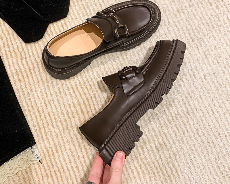 Damen-Loafer mit Blockabsatz in neutralen Farben