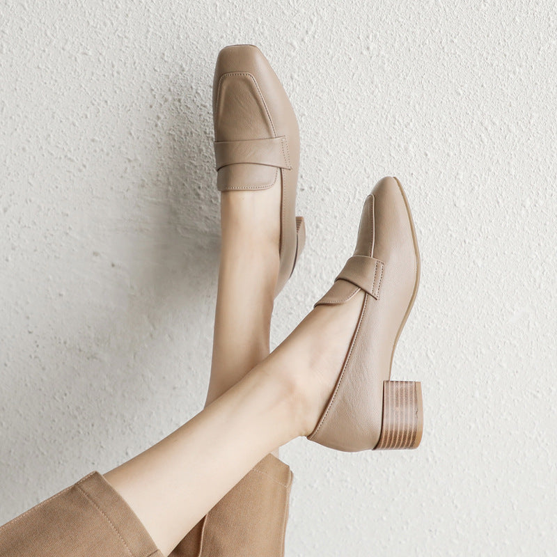 Klassische Damen-Loafer mit kleinem Blockabsatz