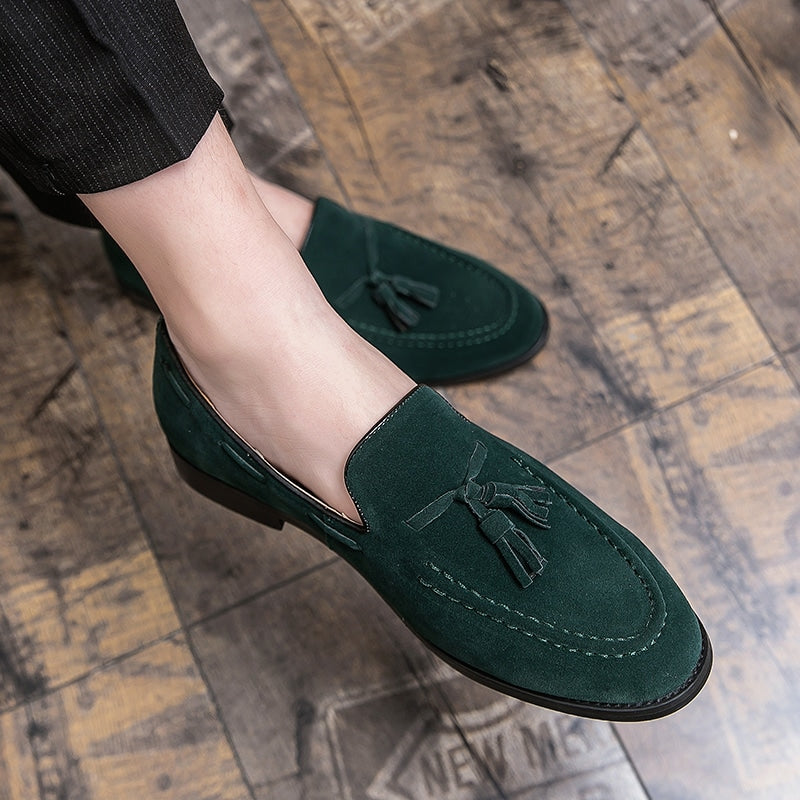 Wildleder-Loafer mit Quasten in Grün