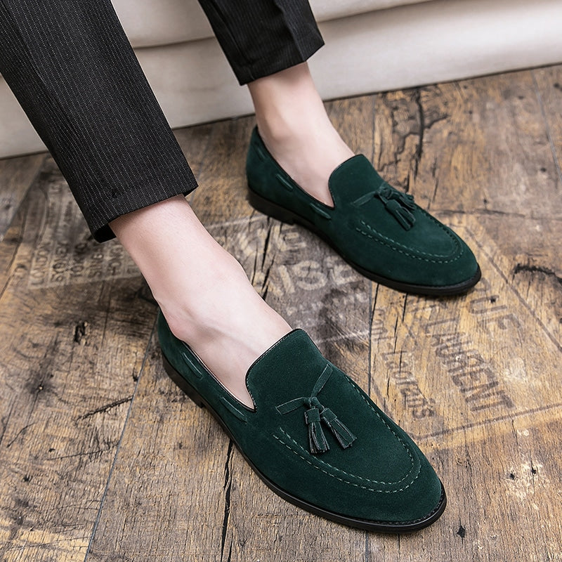Wildleder-Loafer mit Quasten in Grün