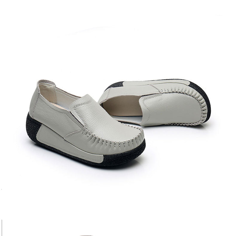 Orthopädische Mokassins mit schwarzer Sohle für Damen