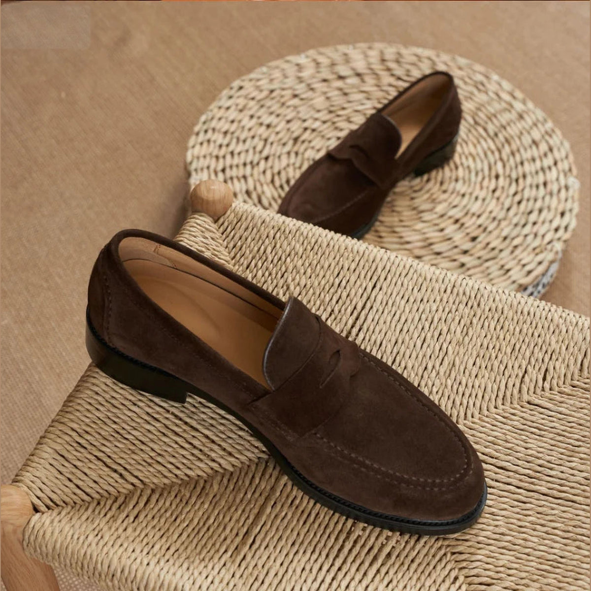 Penny Loafer Herren Wildleder in Dunkelbraun, Seitenansicht