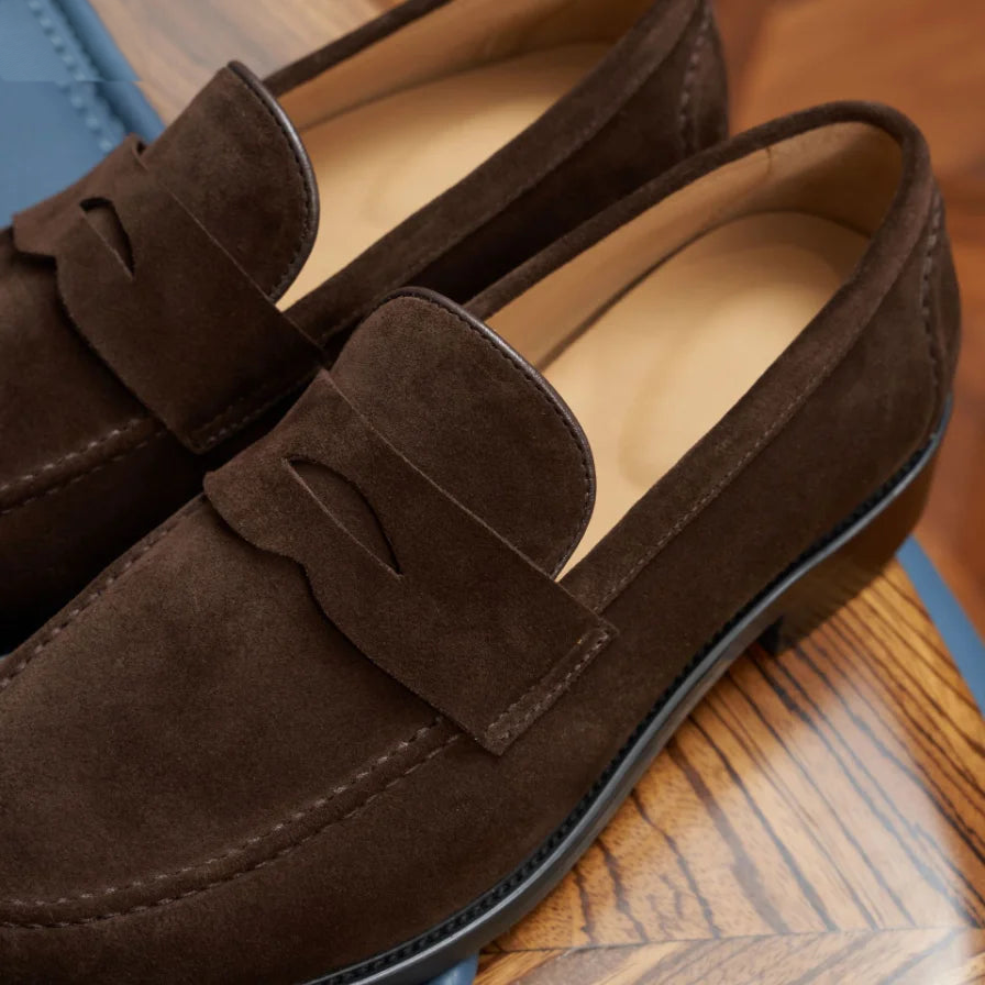 Penny Loafer Herren Wildleder in Bordeaux, Detailansicht der Sohle