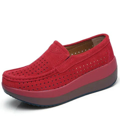 Durchbrochener Plateau-Loafer mit Keilsohle, Rot