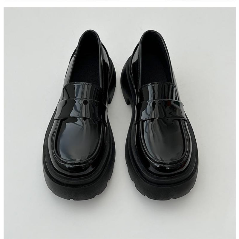 Damen-Loafer mit Plateau in Lackleder-Optik