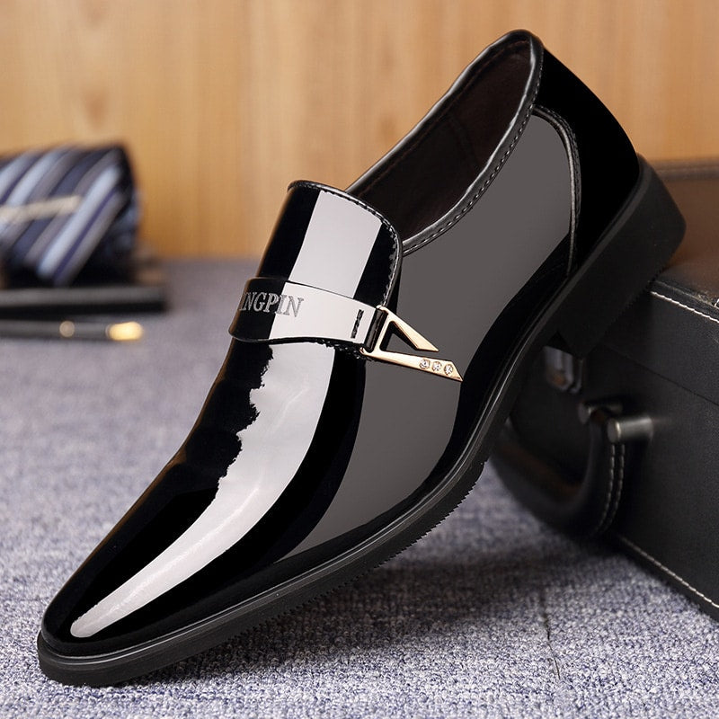 Luxuriöse schwarze Lackleder-Loafer