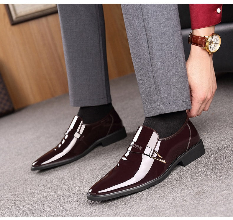 Luxuriöse braune Lackloafer