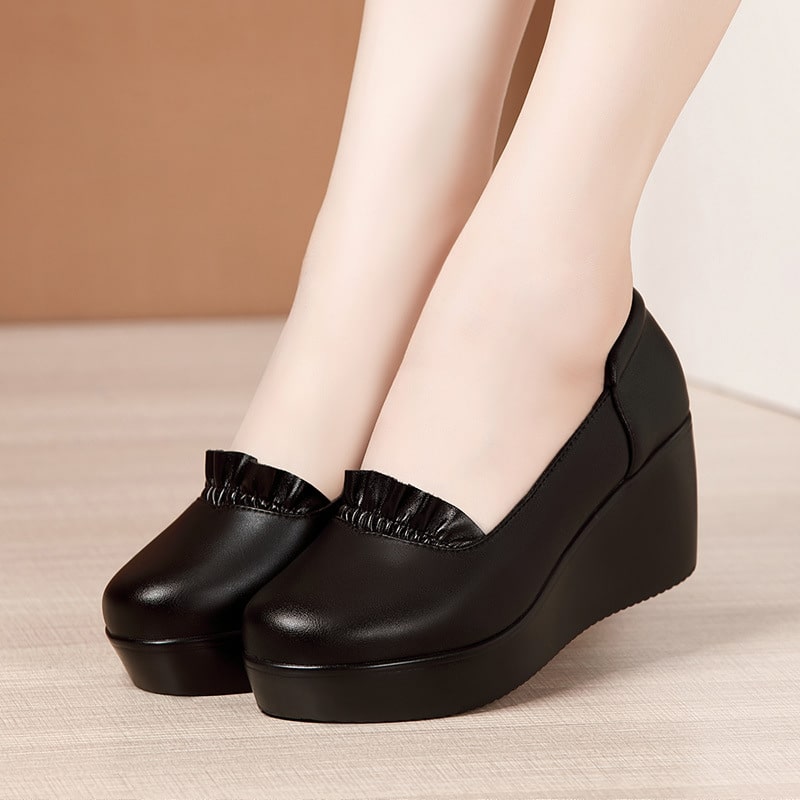 Schwarze Damen-Loafer mit Keilabsatz