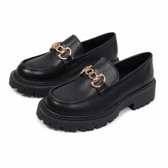 Schwarze Plateau-Loafer mit goldener Kette für Damen, Schwarz matt
