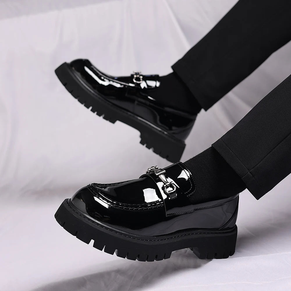 Schwarzer Herren Loafer Lack dicke Profilsohle, Draufsicht