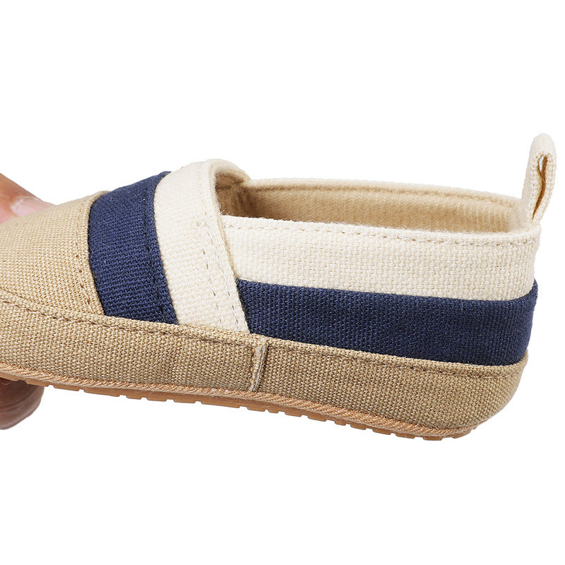 Sommer-Mokassins aus Canvas mit Farbstreifen für Babyjungen