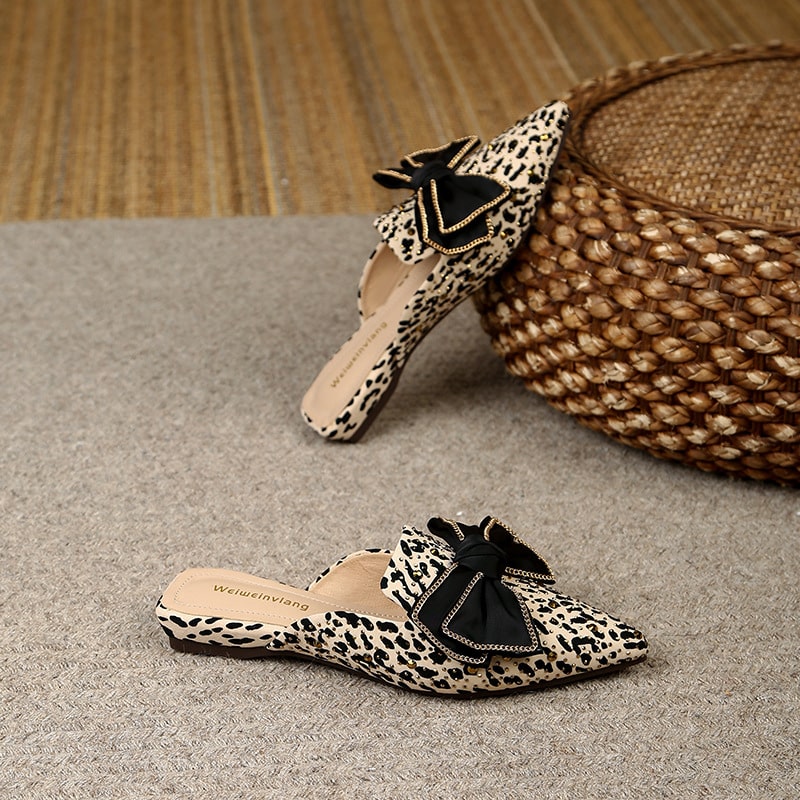 Spitze Mules Mokassins mit Schleife und Leopardenmuster
