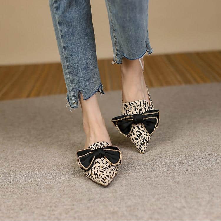Spitze Mules Mokassins mit Schleife und Leopardenmuster
