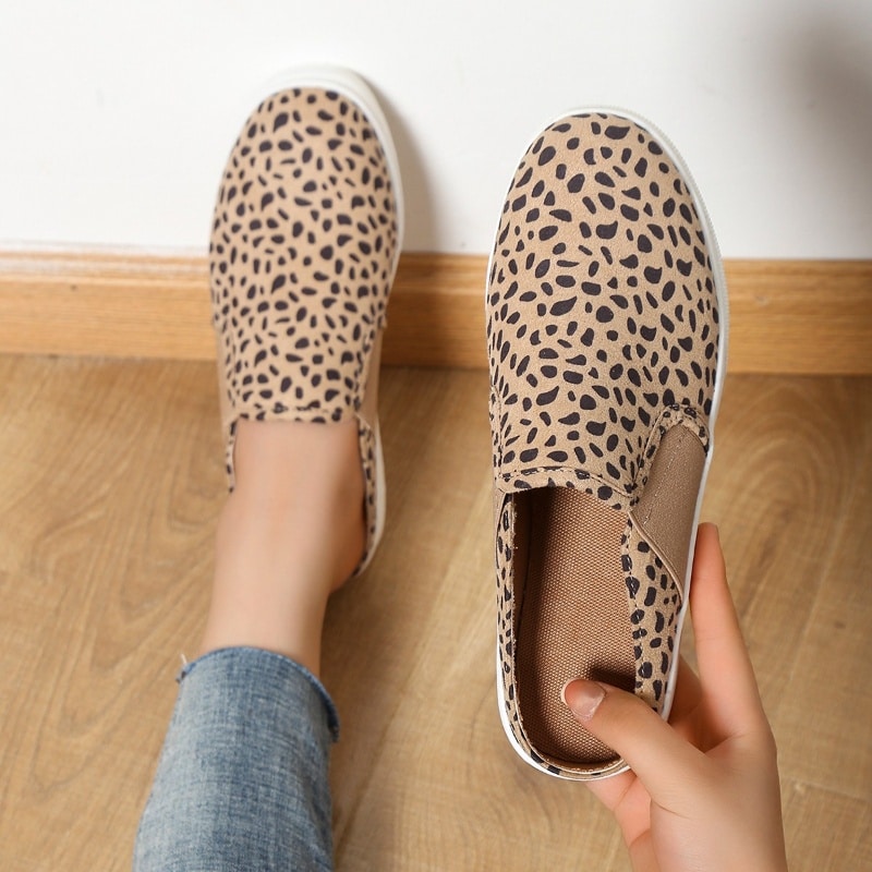 Streetwear-Loafer mit Plateausohle und Leopardenmuster