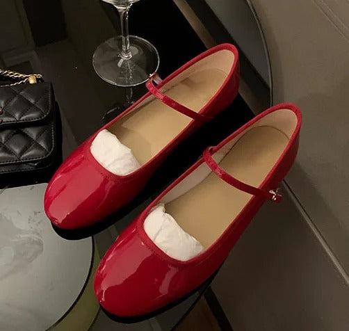Lackballerina-Loafer mit runder Spitze