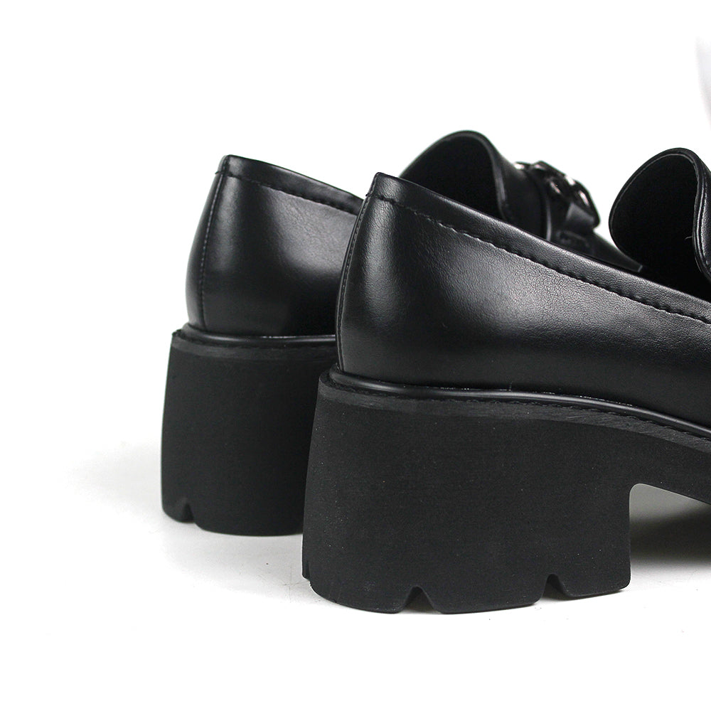 Vintage Kunstleder-Loafer mit Absatz und Kettchen für Damen