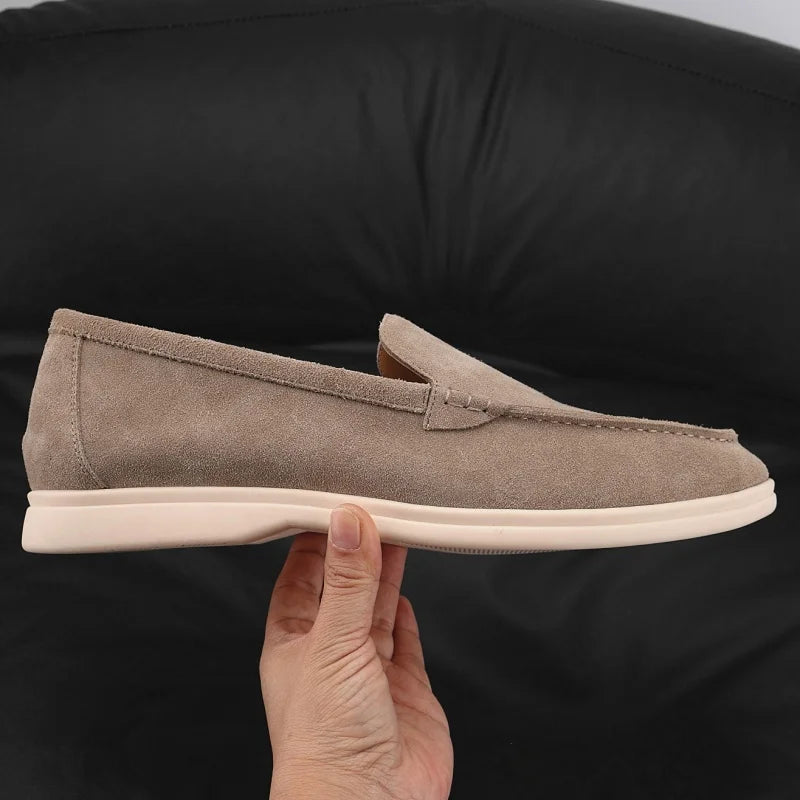 Weiche Herren Loafer aus Veloursleder mit heller Sohle in Camel, Ansicht 8