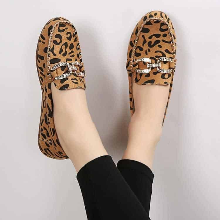Weiche Loafer mit Leopardenmuster und Strassringen