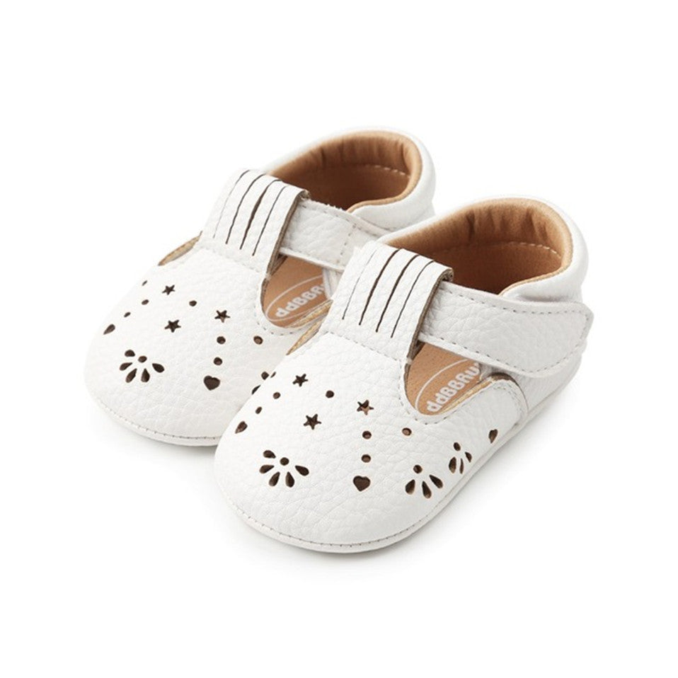 Weiche Mokassins mit Lochmuster für Baby-Mädchen