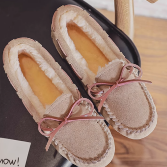 Gefüllte Mokassins aus Wildleder
