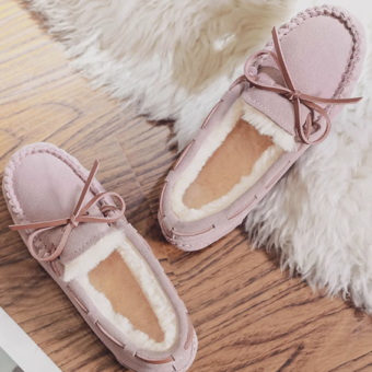 Gefüllte Mokassins aus Wildleder