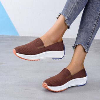 Orthopädische Mokassins aus atmungsaktivem Netzgewebe, Typ Turnschuhe