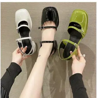 Mary Jane-Ballerinas aus Lack mit Absatz